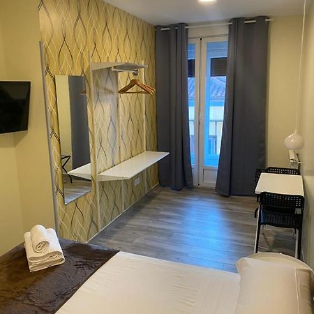 Hostal Alaska Мадрид Екстериор снимка