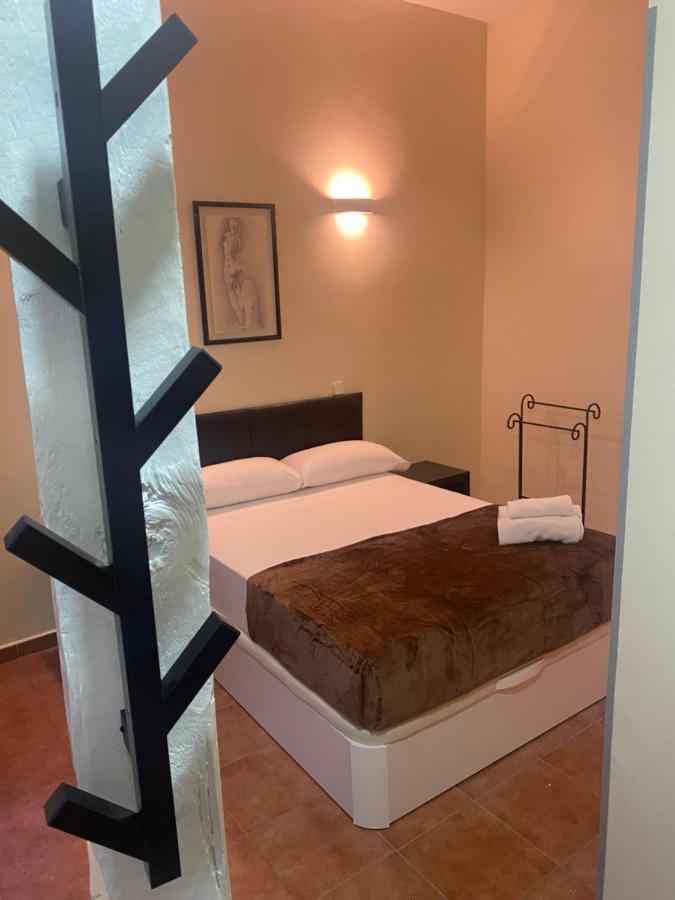 Hostal Alaska Мадрид Екстериор снимка