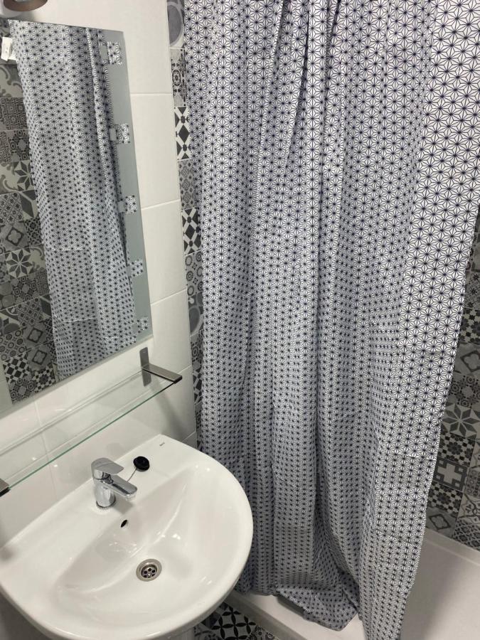 Hostal Alaska Мадрид Екстериор снимка
