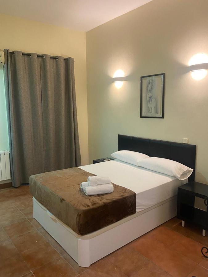 Hostal Alaska Мадрид Екстериор снимка