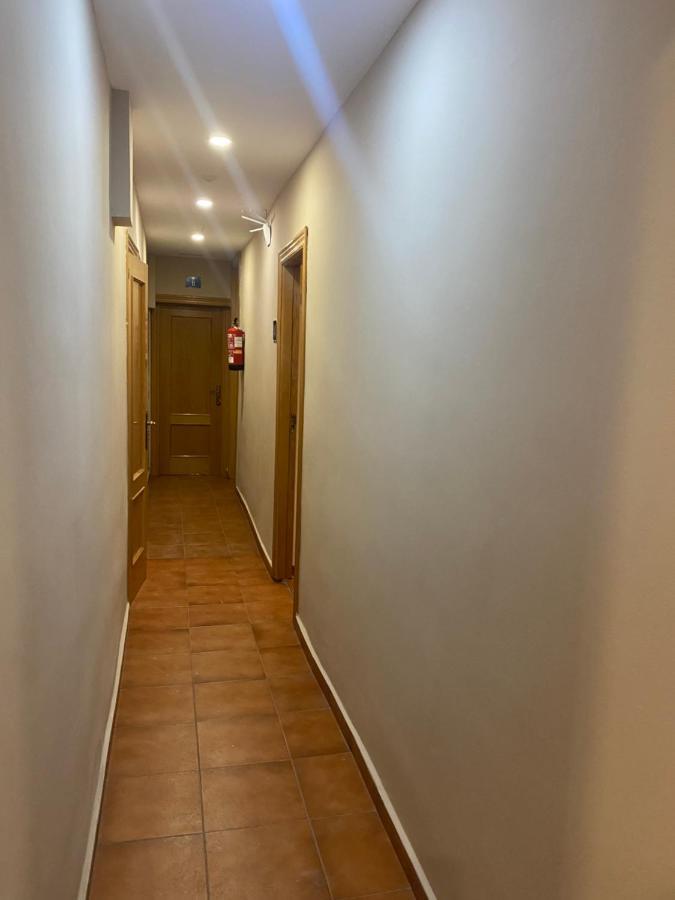 Hostal Alaska Мадрид Екстериор снимка