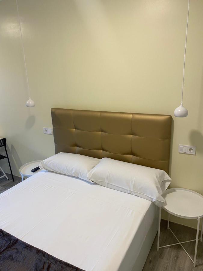 Hostal Alaska Мадрид Екстериор снимка