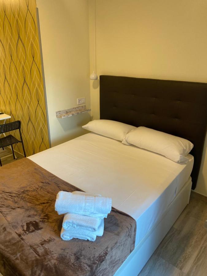 Hostal Alaska Мадрид Екстериор снимка