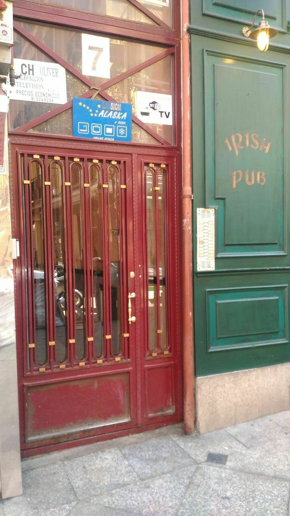 Hostal Alaska Мадрид Екстериор снимка
