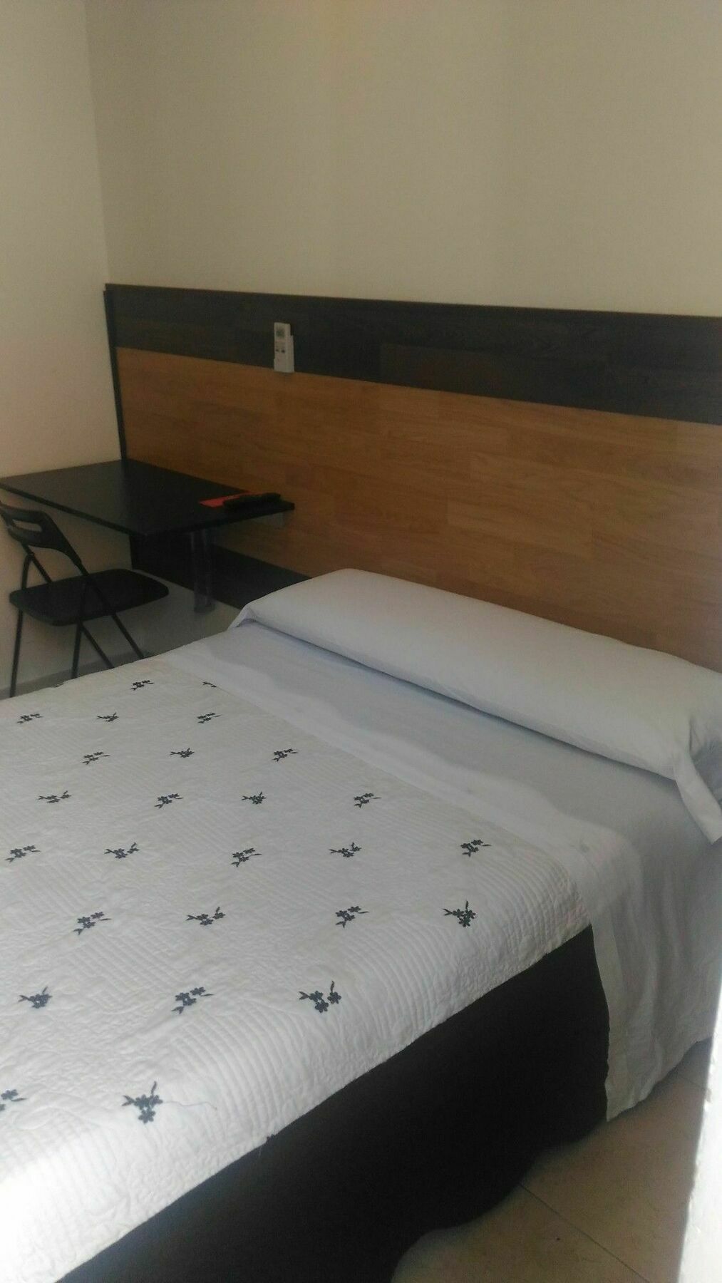 Hostal Alaska Мадрид Екстериор снимка