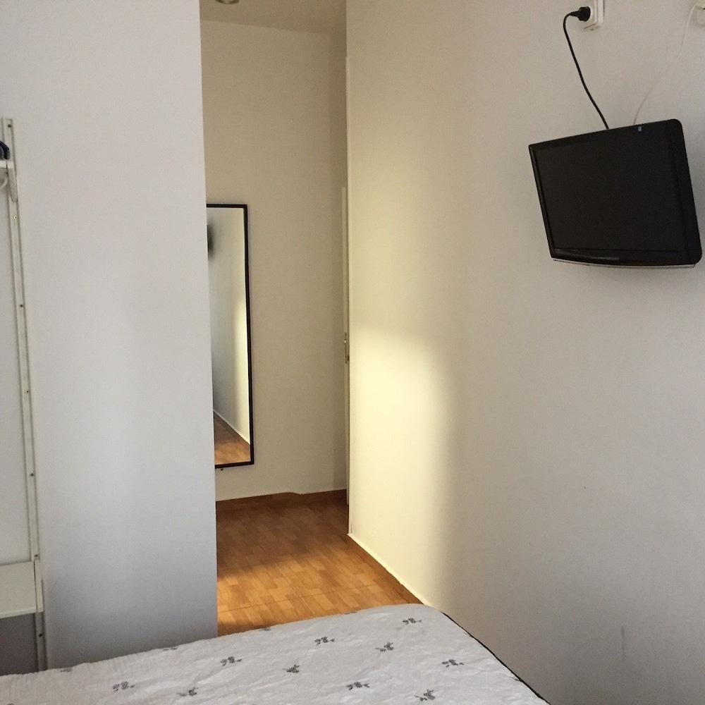 Hostal Alaska Мадрид Екстериор снимка